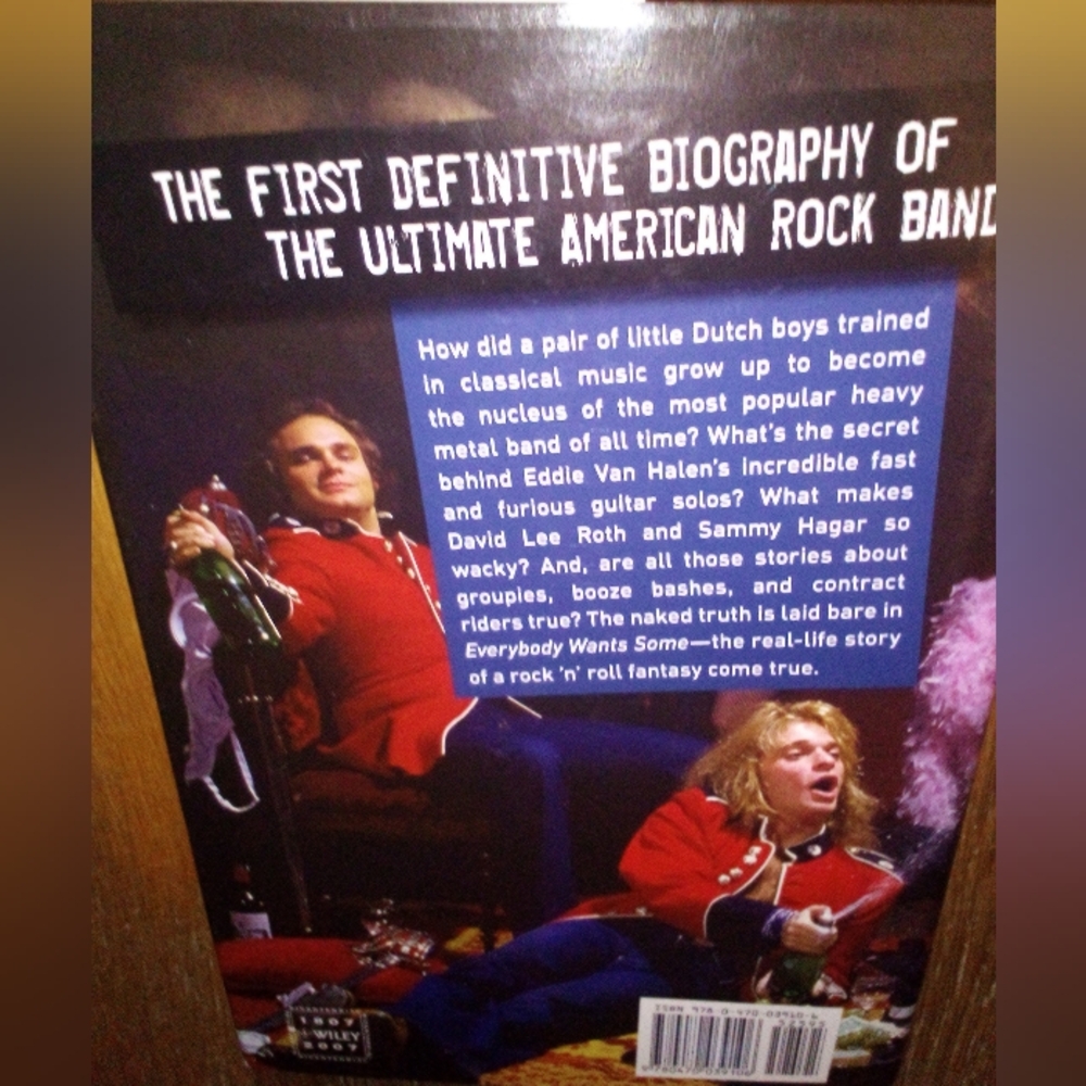 The Van Halen Saga Everybody Wants Some 2007 Hardcover By Ian Christe - Picture 2 of 5